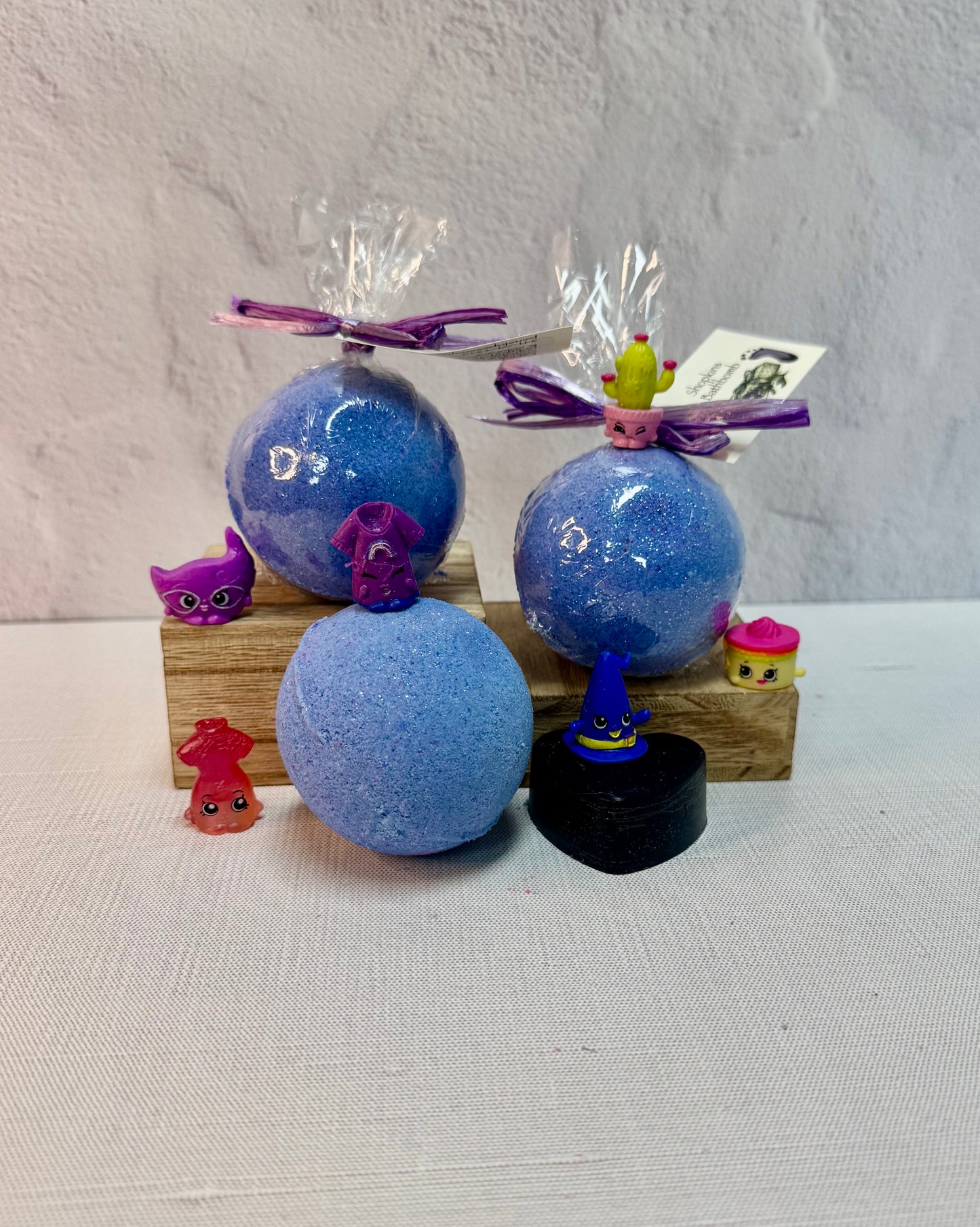 Shopkins Bath bomb W/ Figurine -Purple-